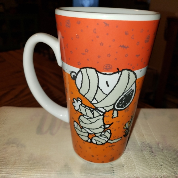 Gibson Overseas Peanuts Halloween Latte Mug - Picture 3 of 7